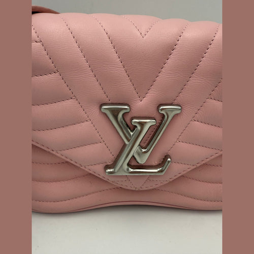 Louis Vuitton LOUIS VUITTON NEW WAVE Rosa MM Leather Handbag