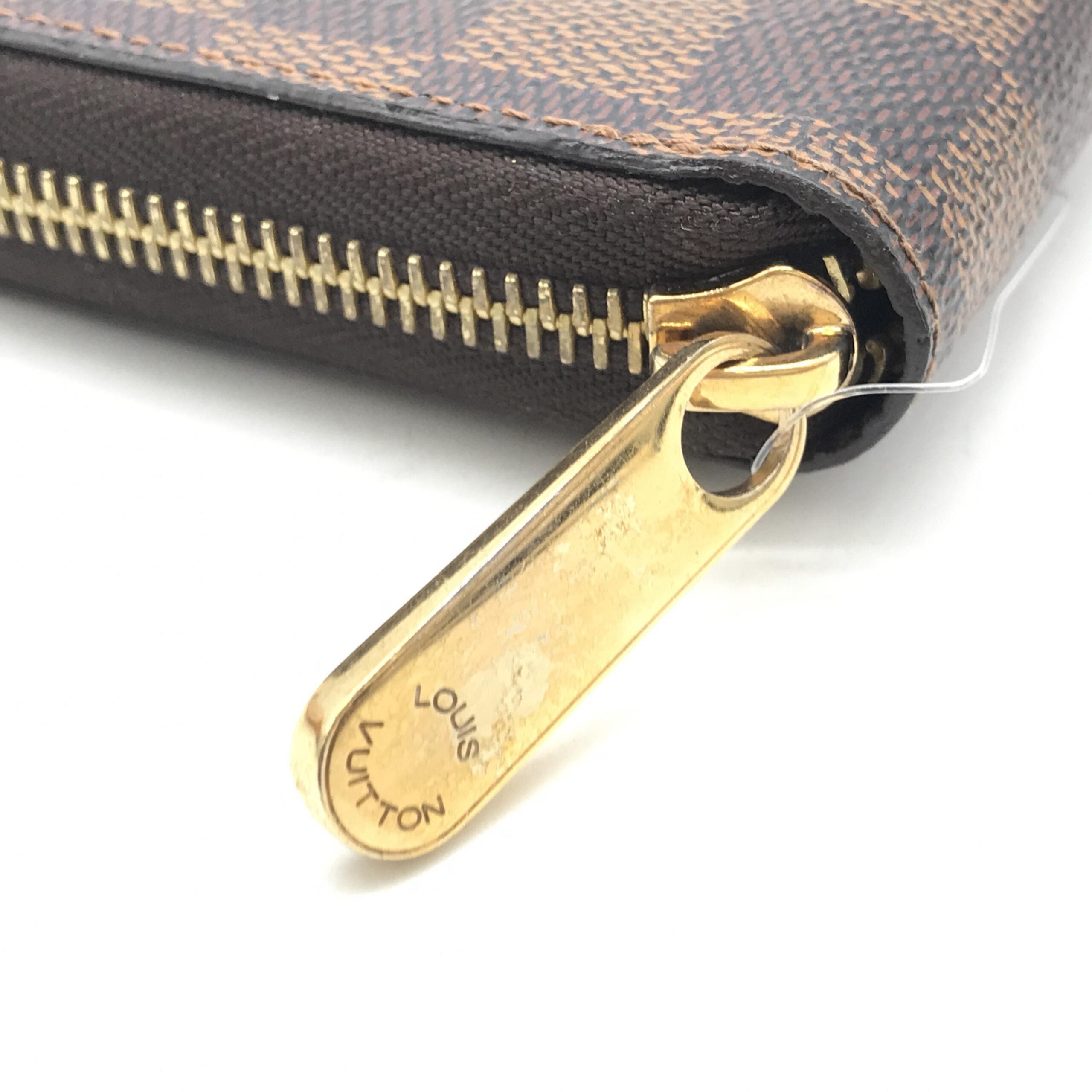 Louis Vuitton Zippy Wallet With Damier Ebene Pattern