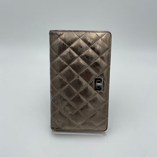 Chanel CHANEL Matèlassè Platinum Wallet