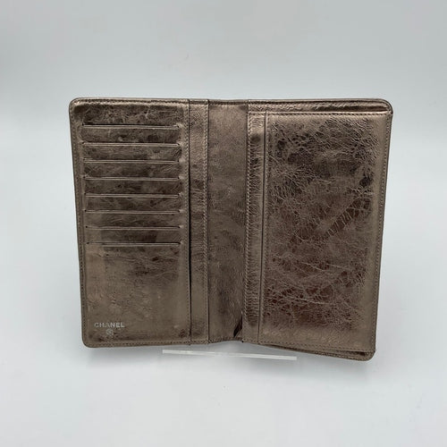 Chanel CHANEL Matèlassè Platinum Wallet