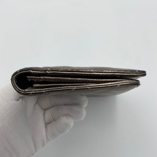 Chanel CHANEL Matèlassè Platinum Wallet