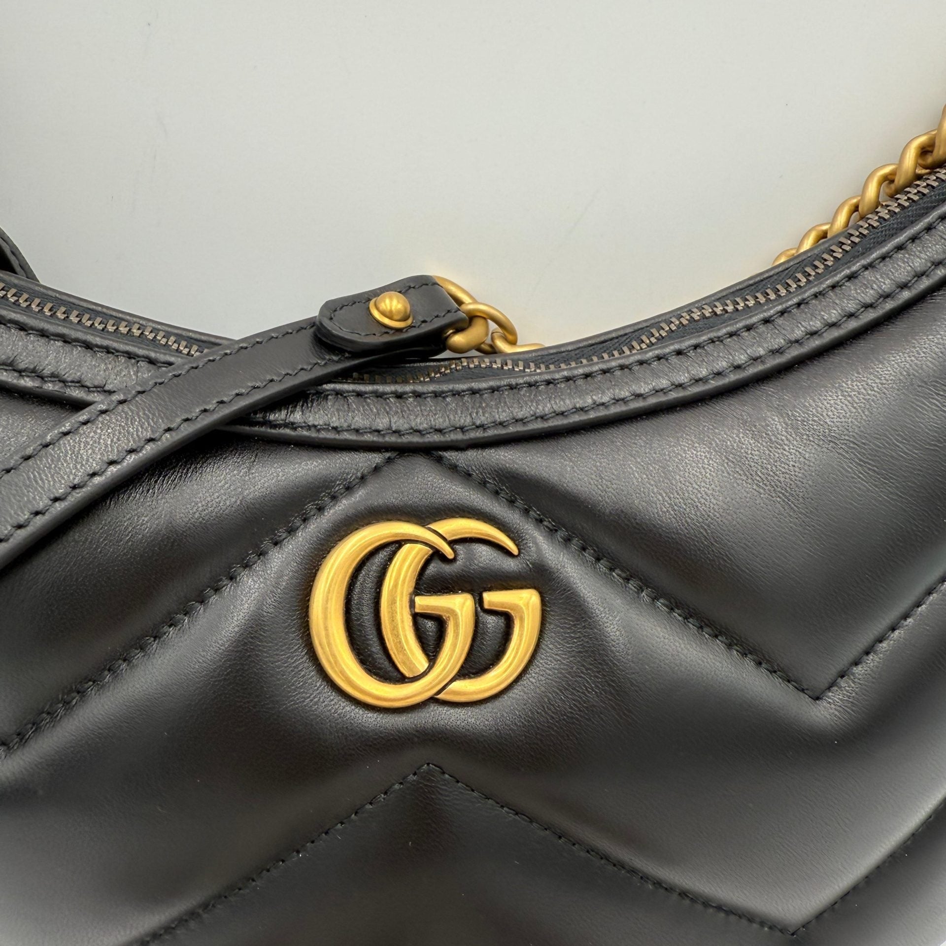 Gucci GUCCI HOBO PUFFER MARMONT Handbag