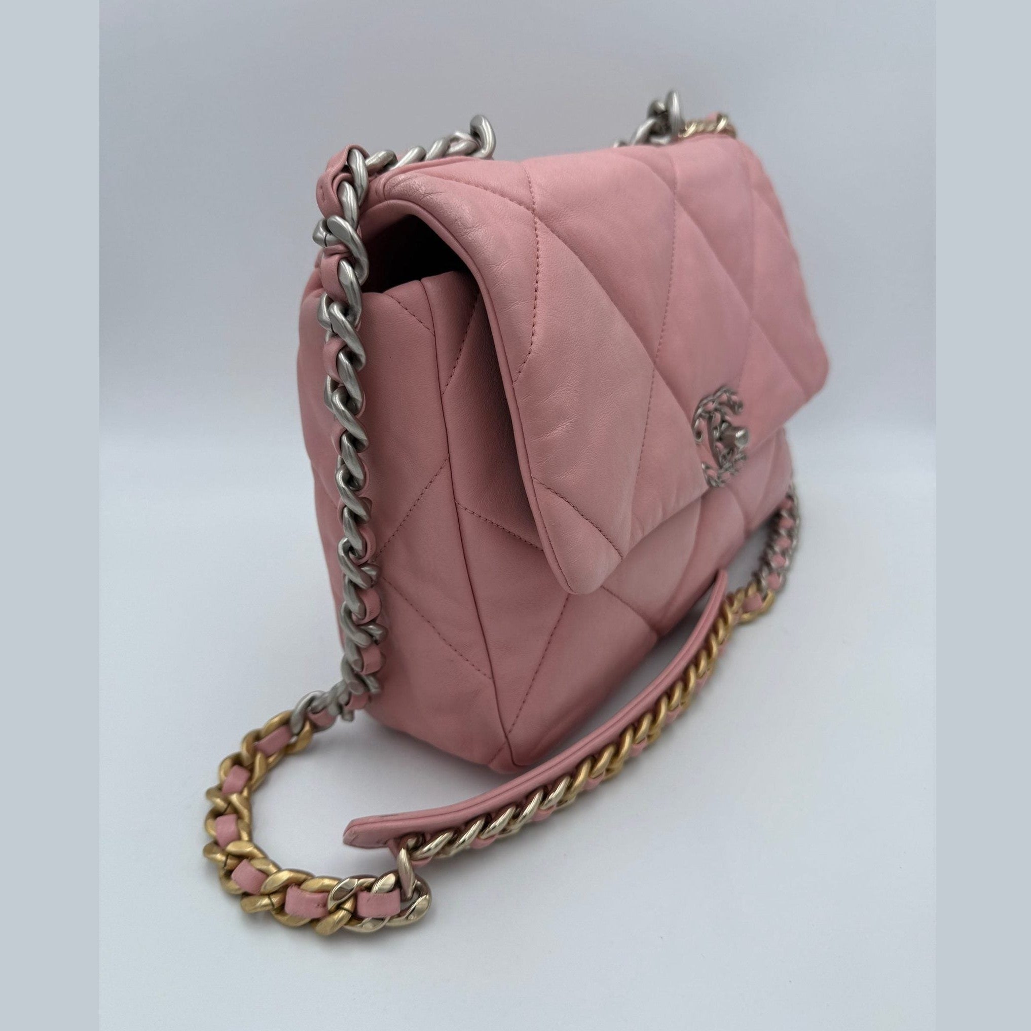 Chanel CHANEL 19 Medium Pink Handbag