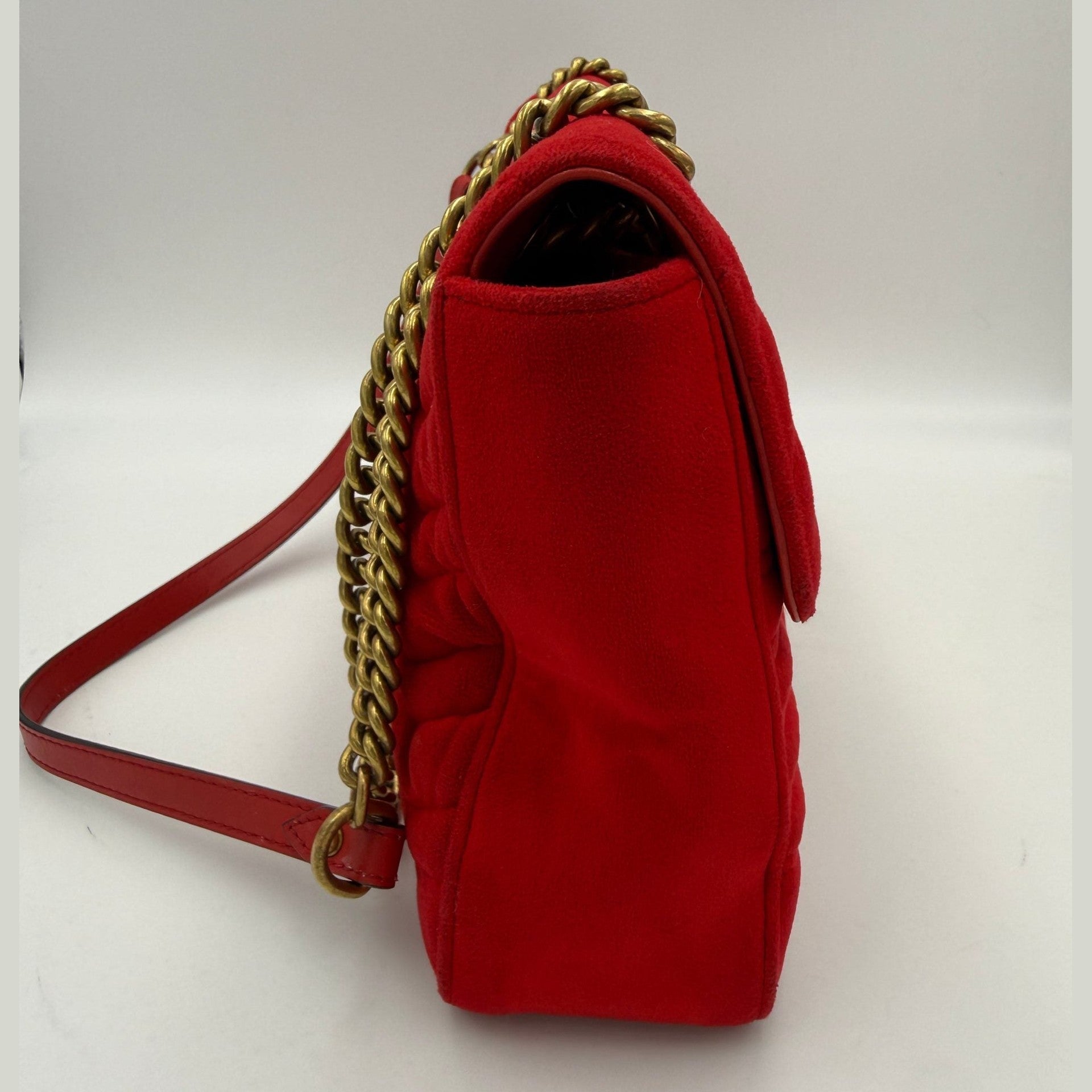 Gucci GUCCI MARMONT Red Velvet Handbag