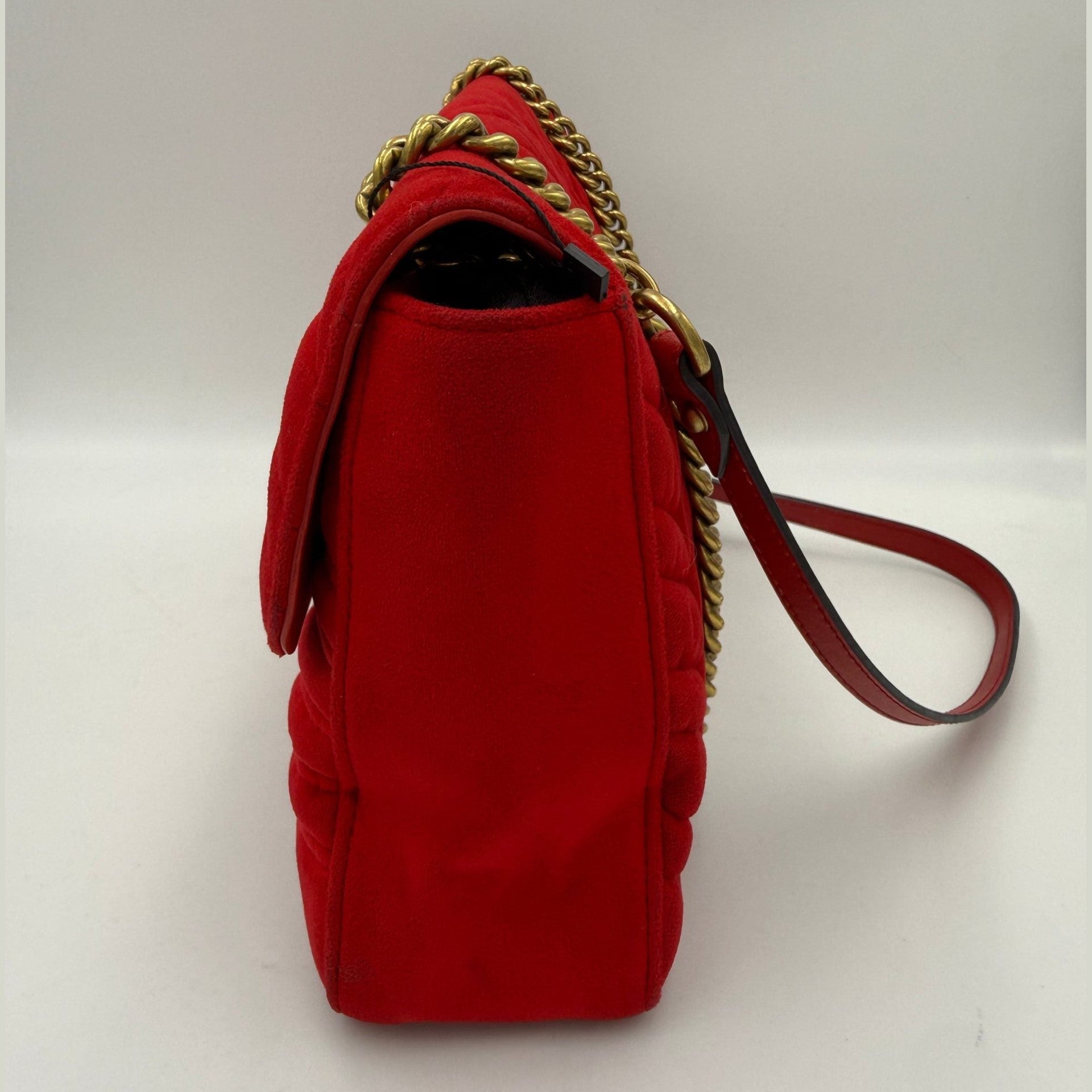 Gucci GUCCI MARMONT Red Velvet Handbag