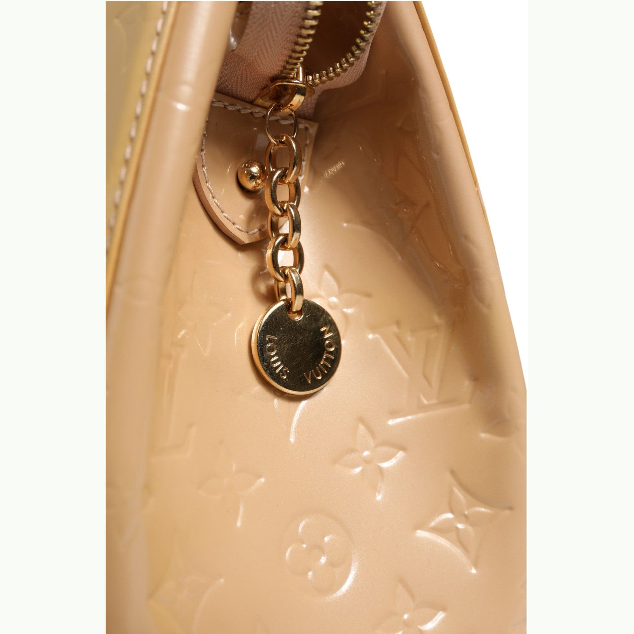 Louis Vuitton Monogram Vernis Brea MM Beige Poudre