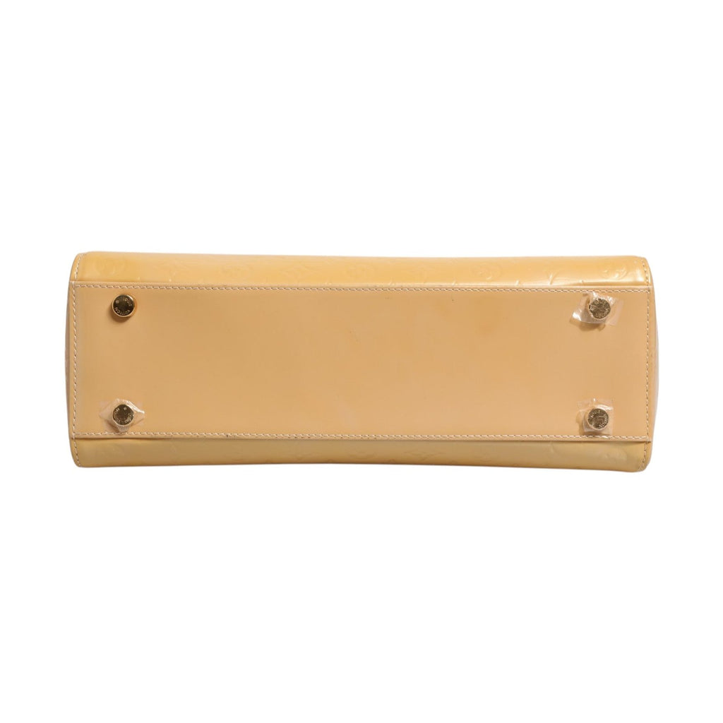 Louis Vuitton Monogram Vernis Brea MM Beige Poudre
