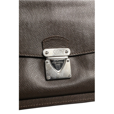 Louis Vuitton Belaia Clutch Taiga Leather