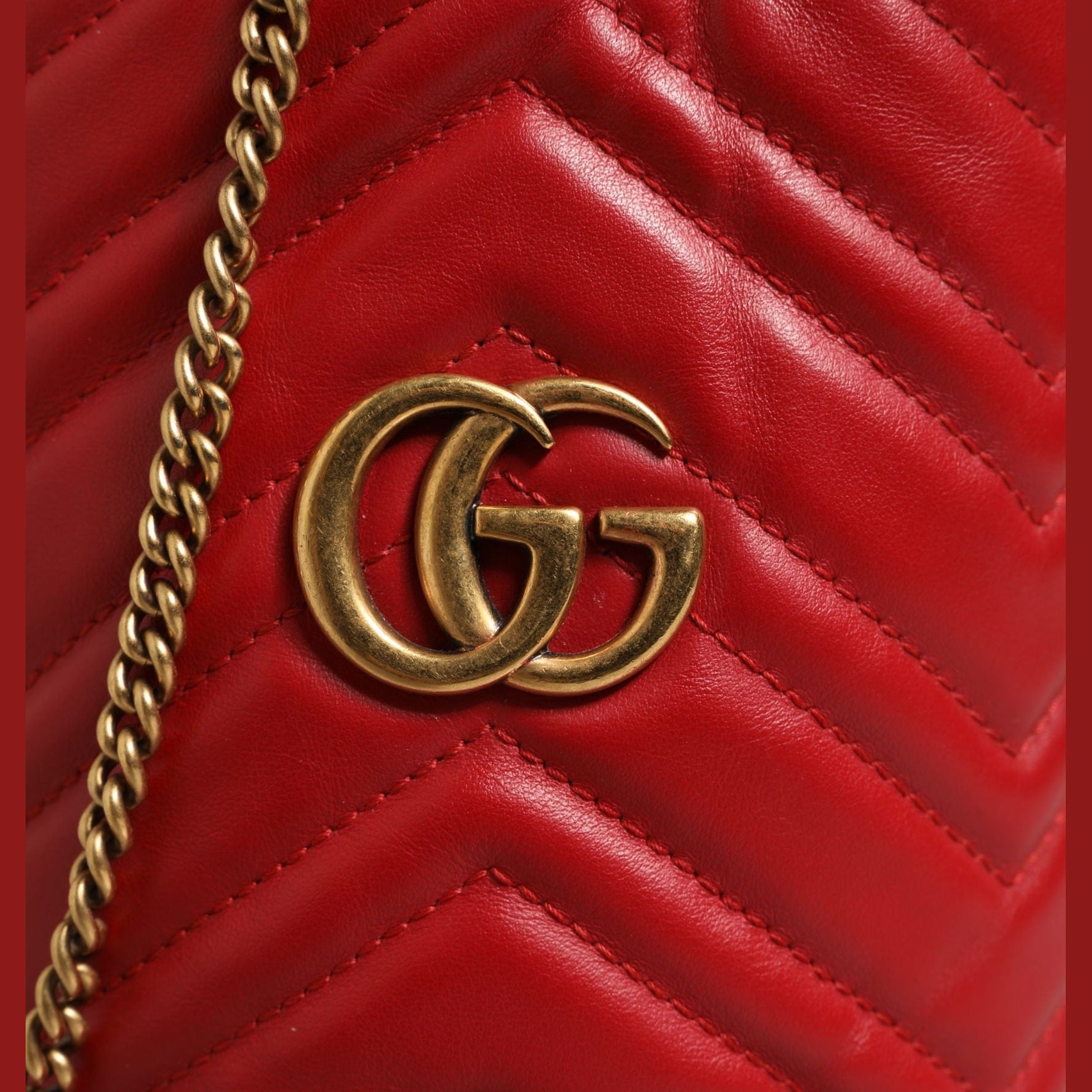 Gucci Red Chevron-quilted Calfskin Leather GG Marmont Bucket Bag
