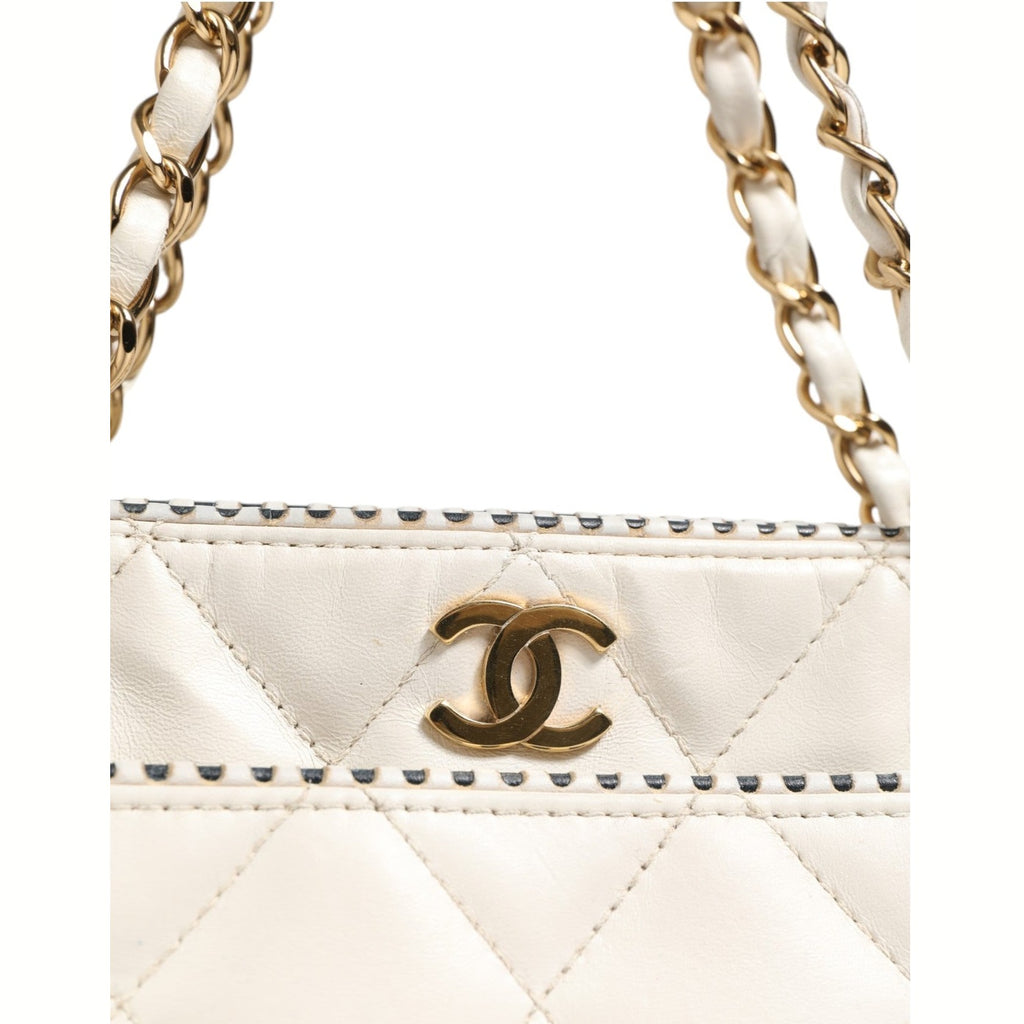 Chanel Shiny Calfskin Quilted Mini 22 White 1792563