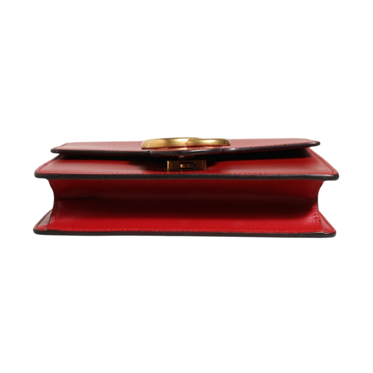 Gucci Marmont small shoulder bag in Rosso Ancora red leather