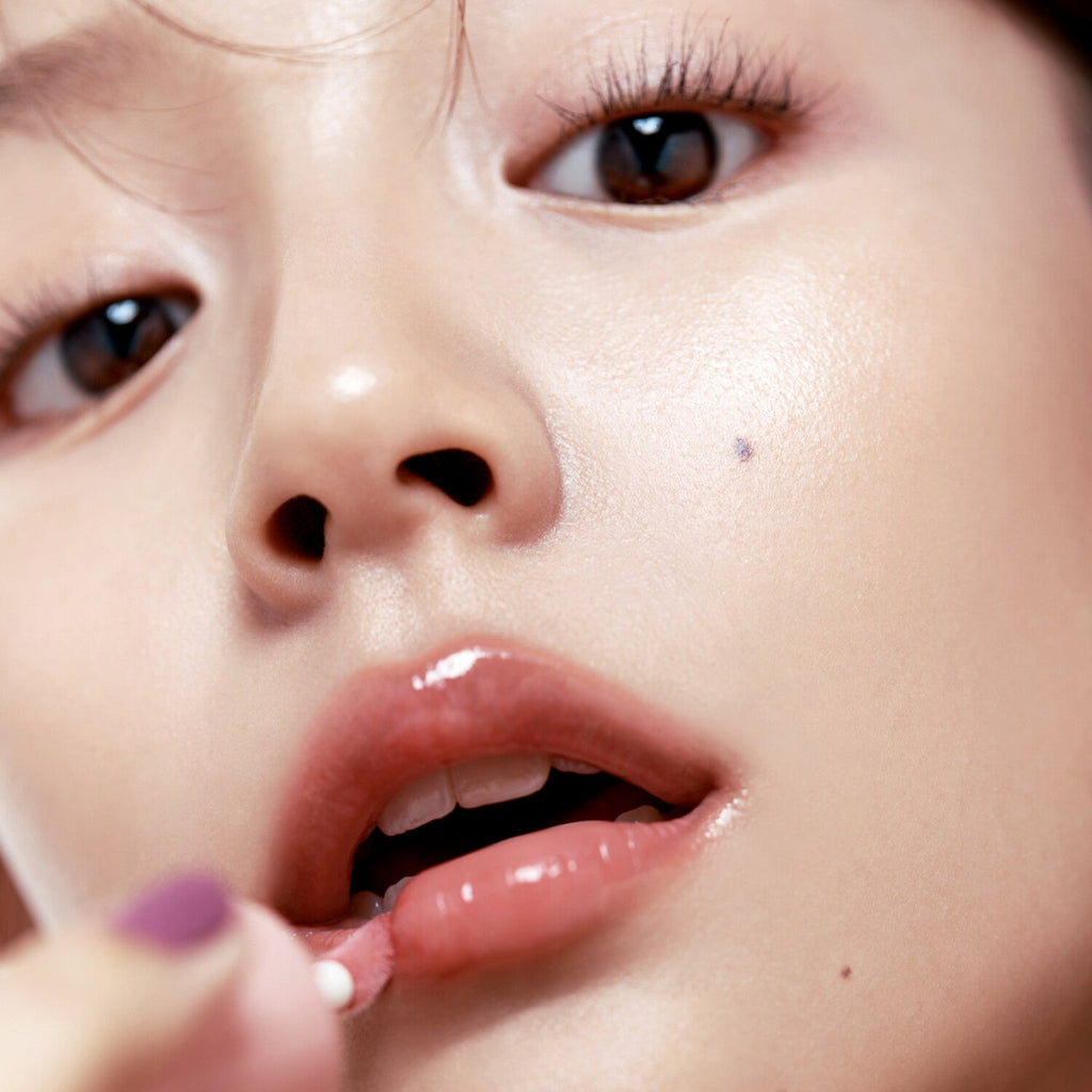 Fwee-3D-Voluming-Gloss-5-3G – beauty & skincare essential for daily radiance