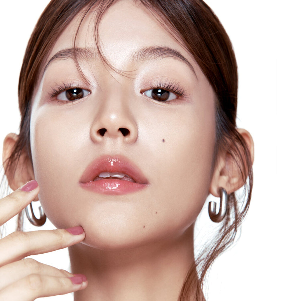 Fwee-3D-Voluming-Gloss-5-3G – beauty & skincare essential for daily radiance