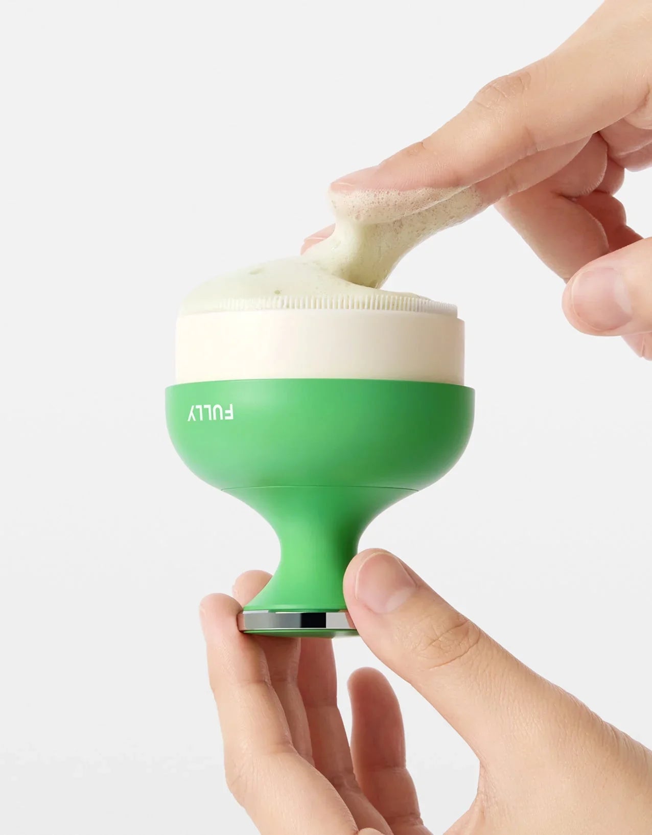 Fully-Pore-Cleansing-Brush – beauty &amp; skincare essential for daily radiance