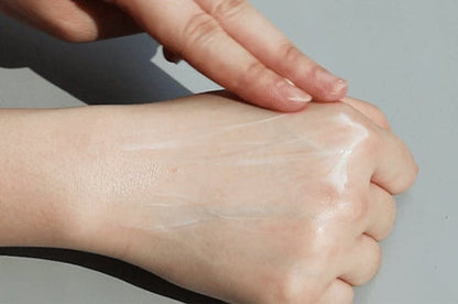 The-Lab-By-Blanc-Doux-Oligo-Hyaluronic-Acid-Sun-Essence-Spf50-Pa-40Ml – beauty &amp; skincare essential for daily radiance